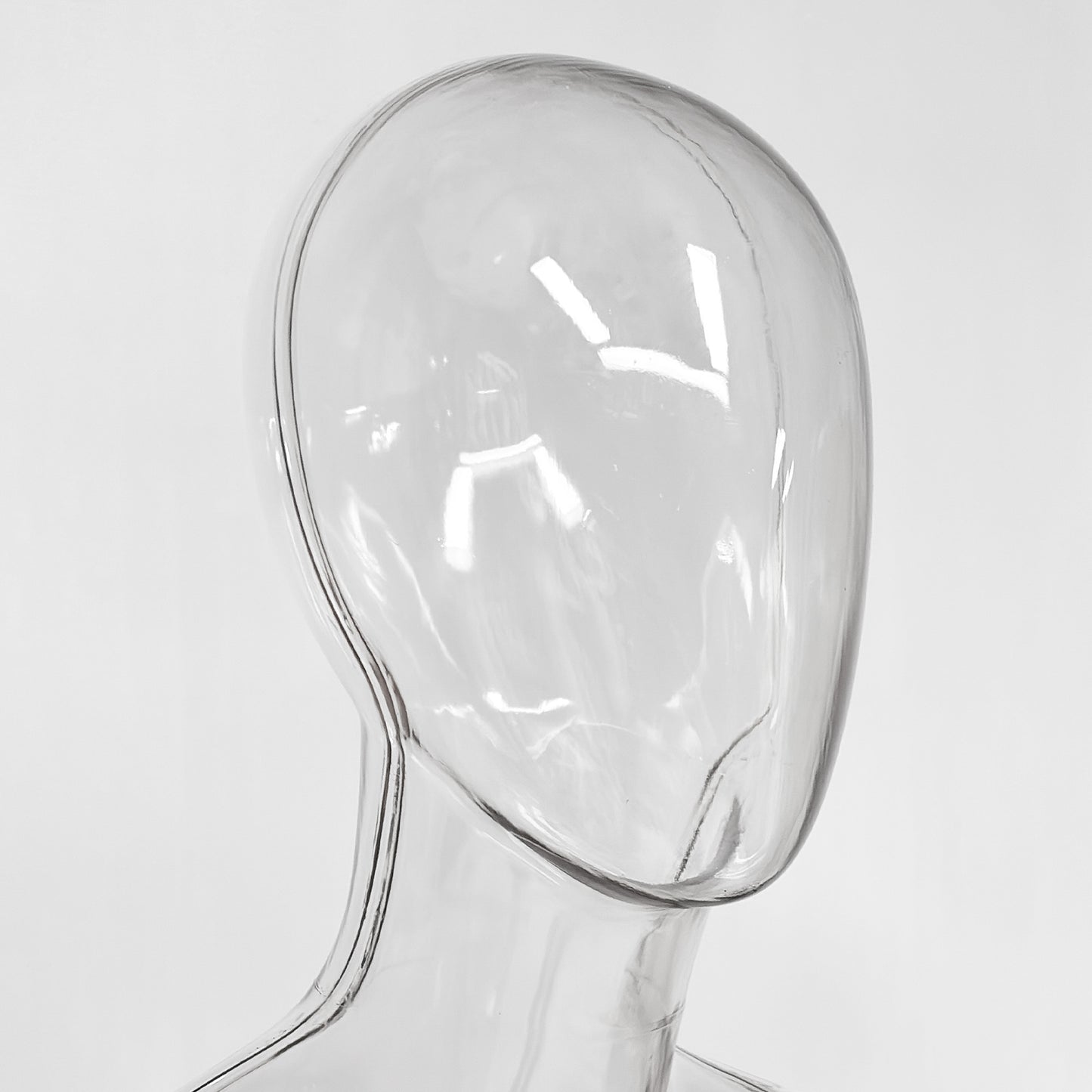 DE-LIANG Transparent Female Mannequin Full Body PE Display for Retail Store Photography