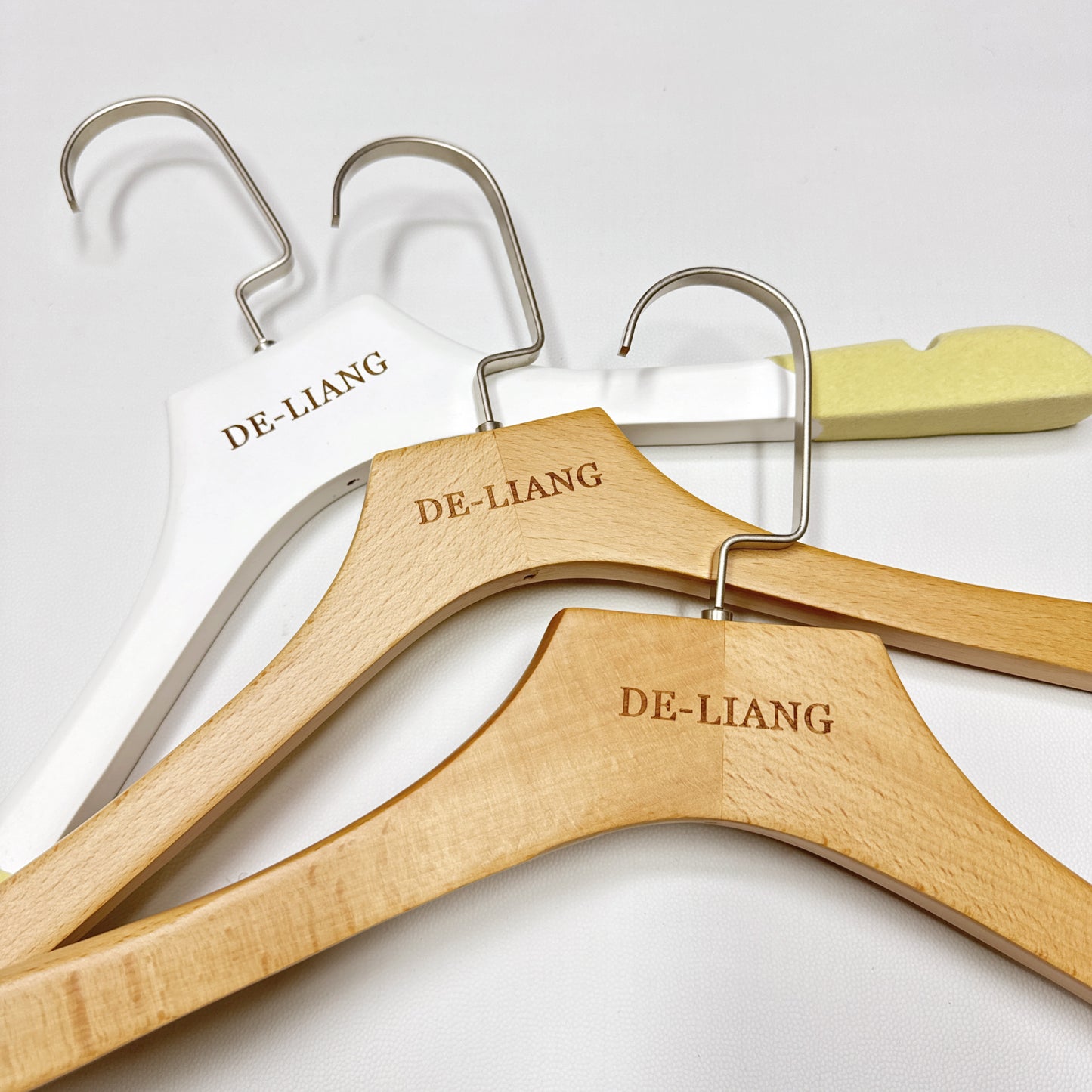 Quality Beech Wooden Hangers,40cm 43cm Knitwear coat pant wedding hanger Clothing Display Rack,Customize Logo Free, 50pcs per Box, Natural