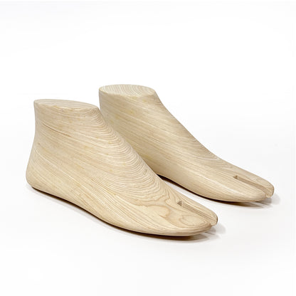 DE-LIANG Solid Wood Tabi Foot Form – Shoe Last & Display Stand for Sandals, Flip Flops
