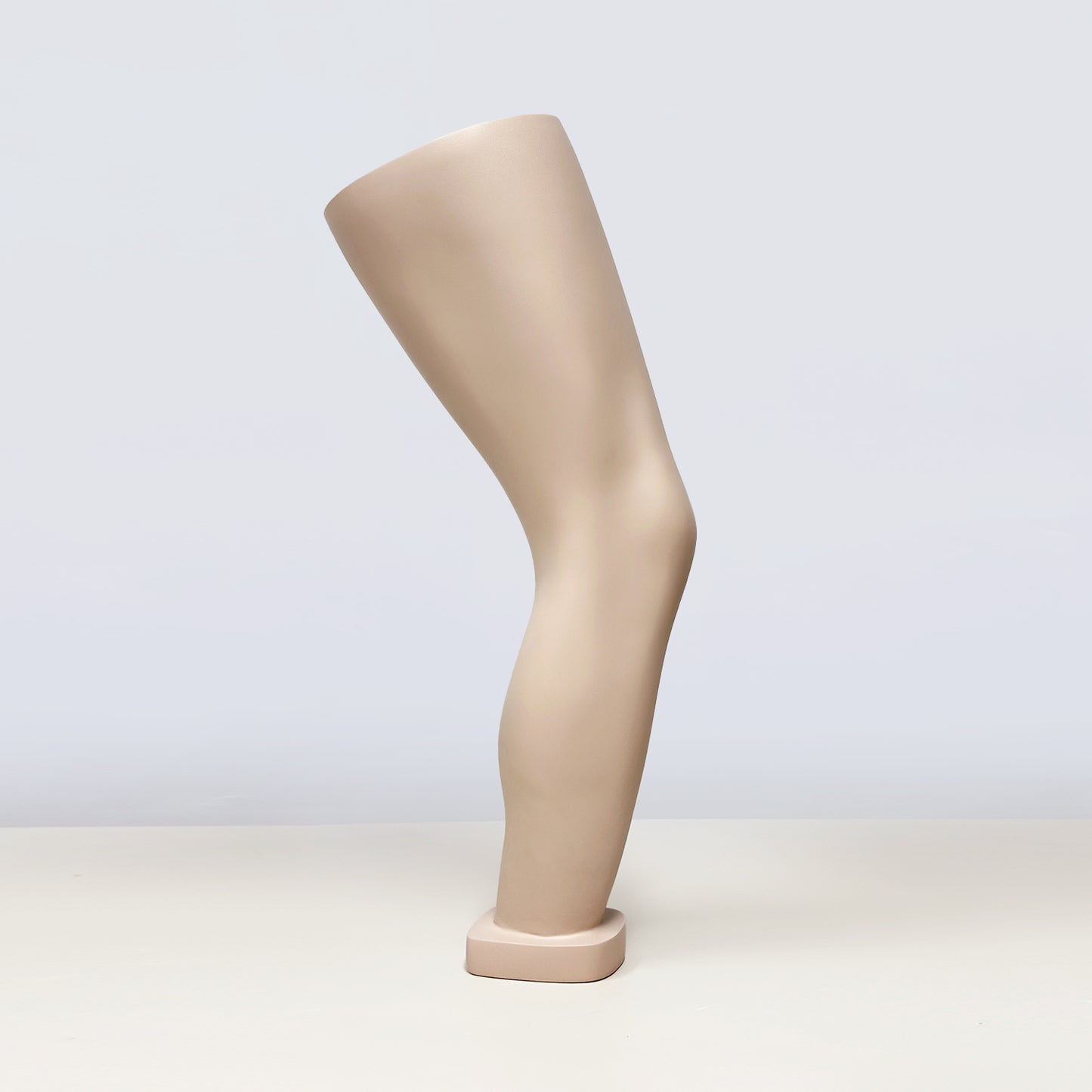 Maniquí de exhibición de rodillera izquierda blanca para hombre adulto, maniquí de pierna, rodilla, codo y manos para rodillera, soporte de exhibición de protección para rodilla y muñeca.