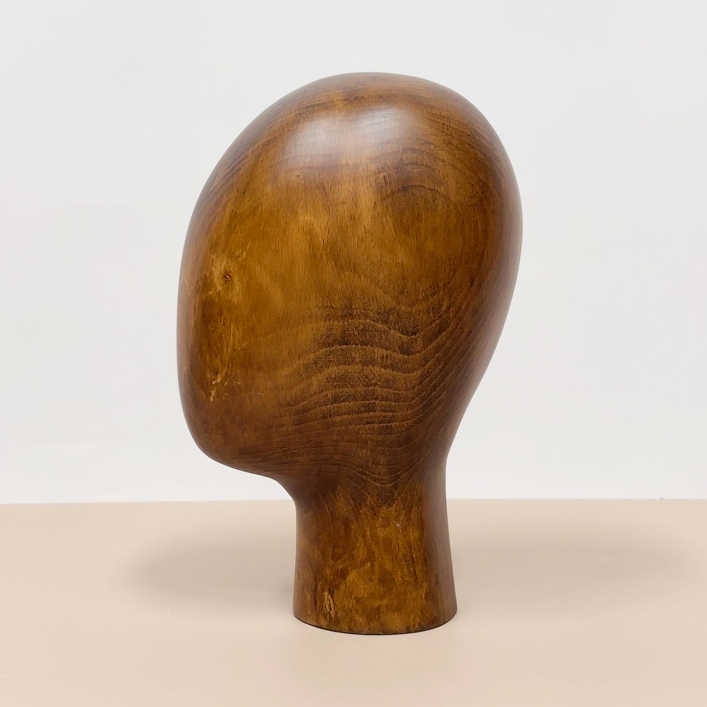 DE-LIANG Beech Wooden Mannequin Head – Vintage Solid Wood Display Stand for Hats & Accessories