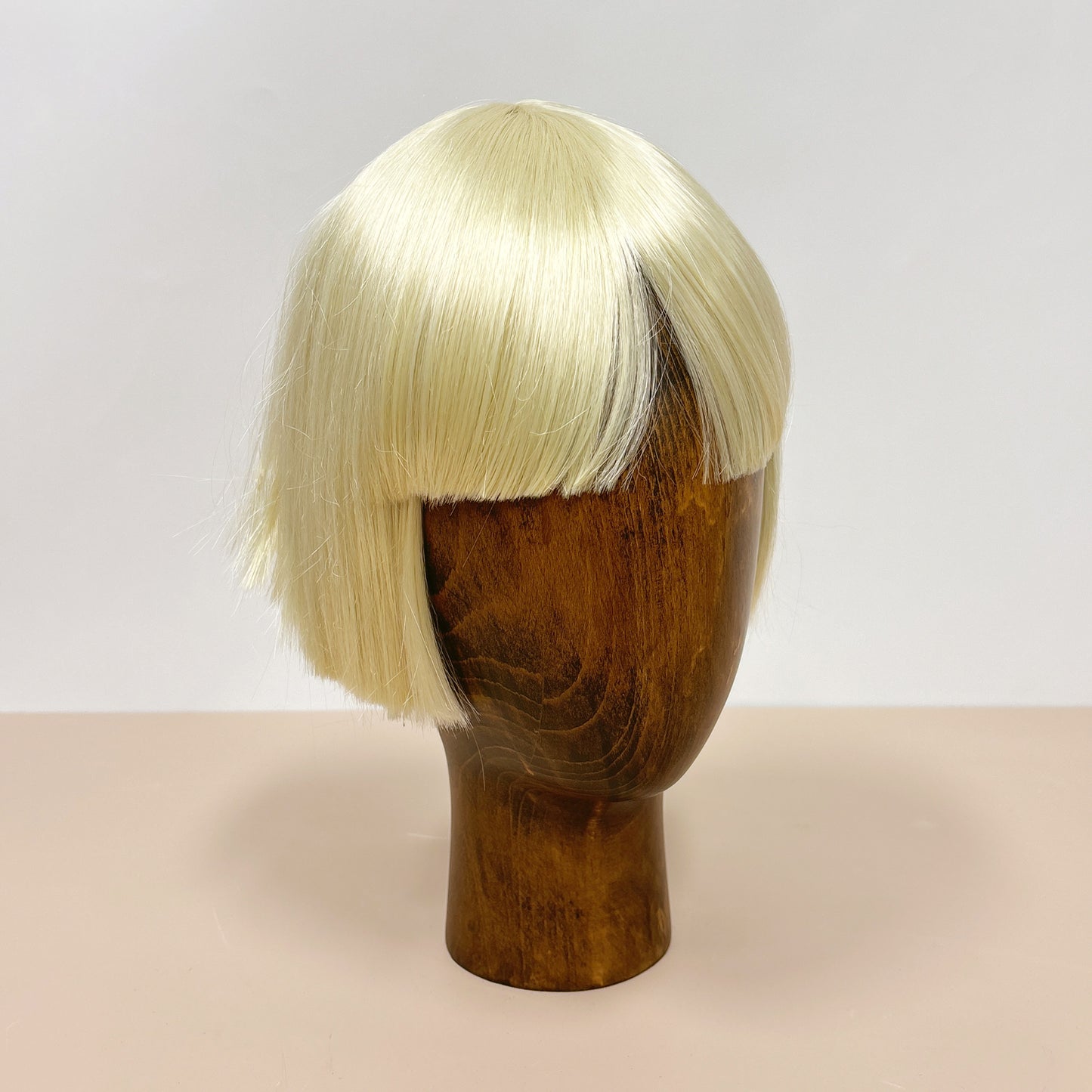 DE-LIANG Beech Wooden Mannequin Head – Vintage Solid Wood Display Stand for Hats & Accessories