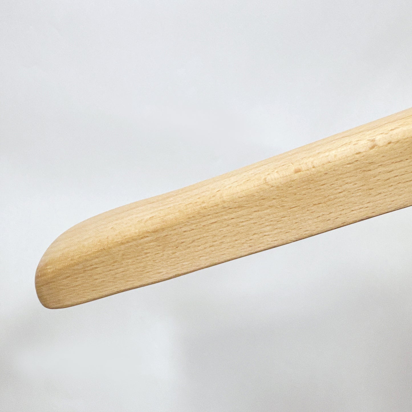 DE-LIANG Natural Wooden Clothes Hangers – 50 Durable, Eco-Friendly Hangers for Suits/Jackets/Dresses