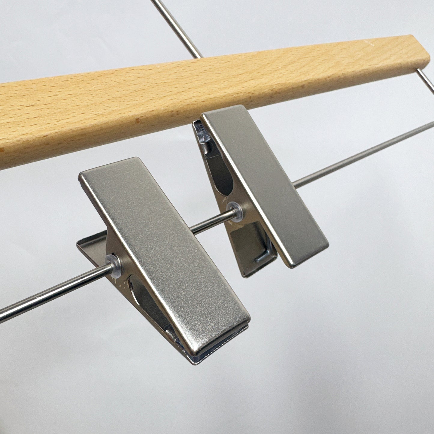 DE-LIANG Natural Wooden Clothes Hangers – 50 Durable, Eco-Friendly Hangers for Suits/Jackets/Dresses