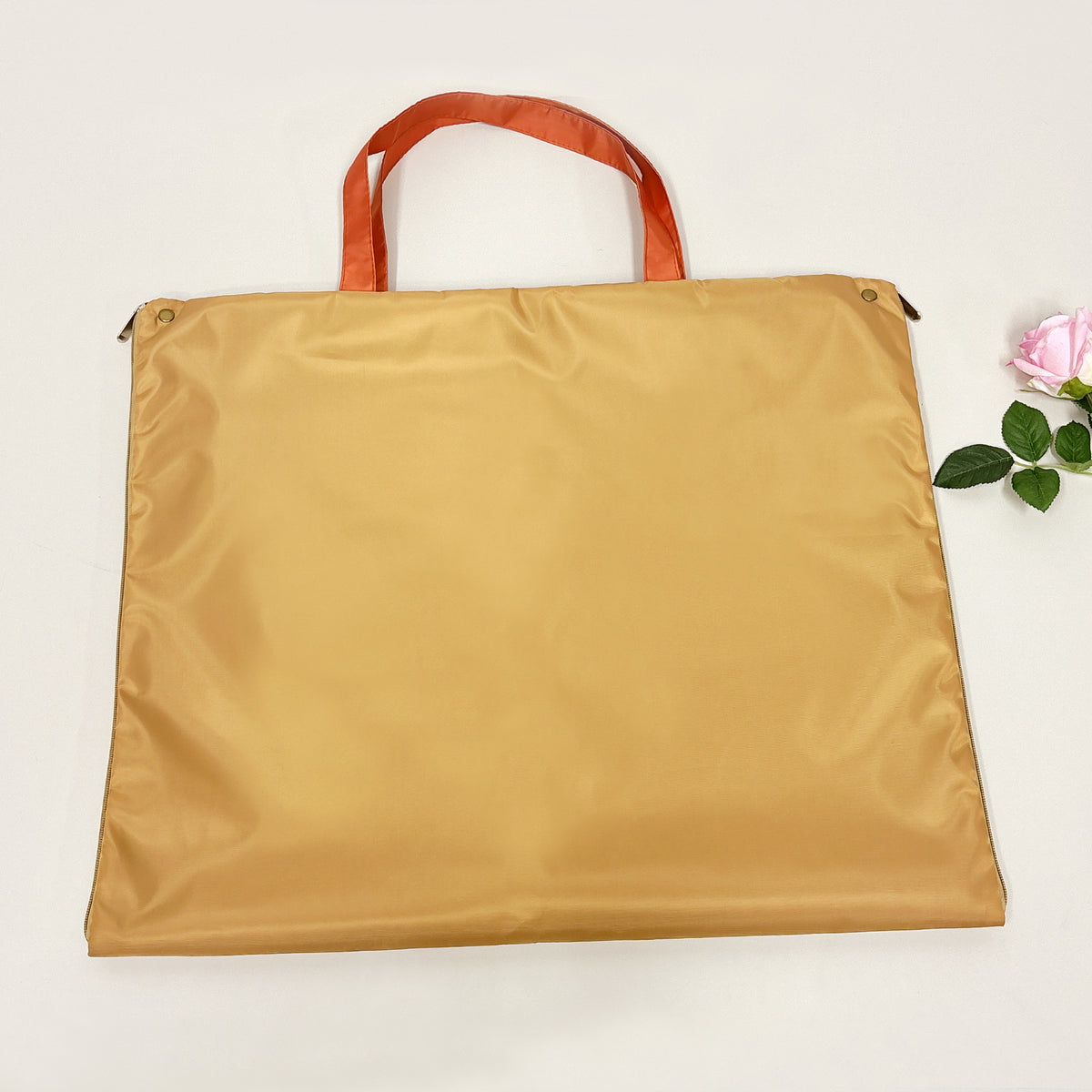 DE-LIANG Gold Suit Bag