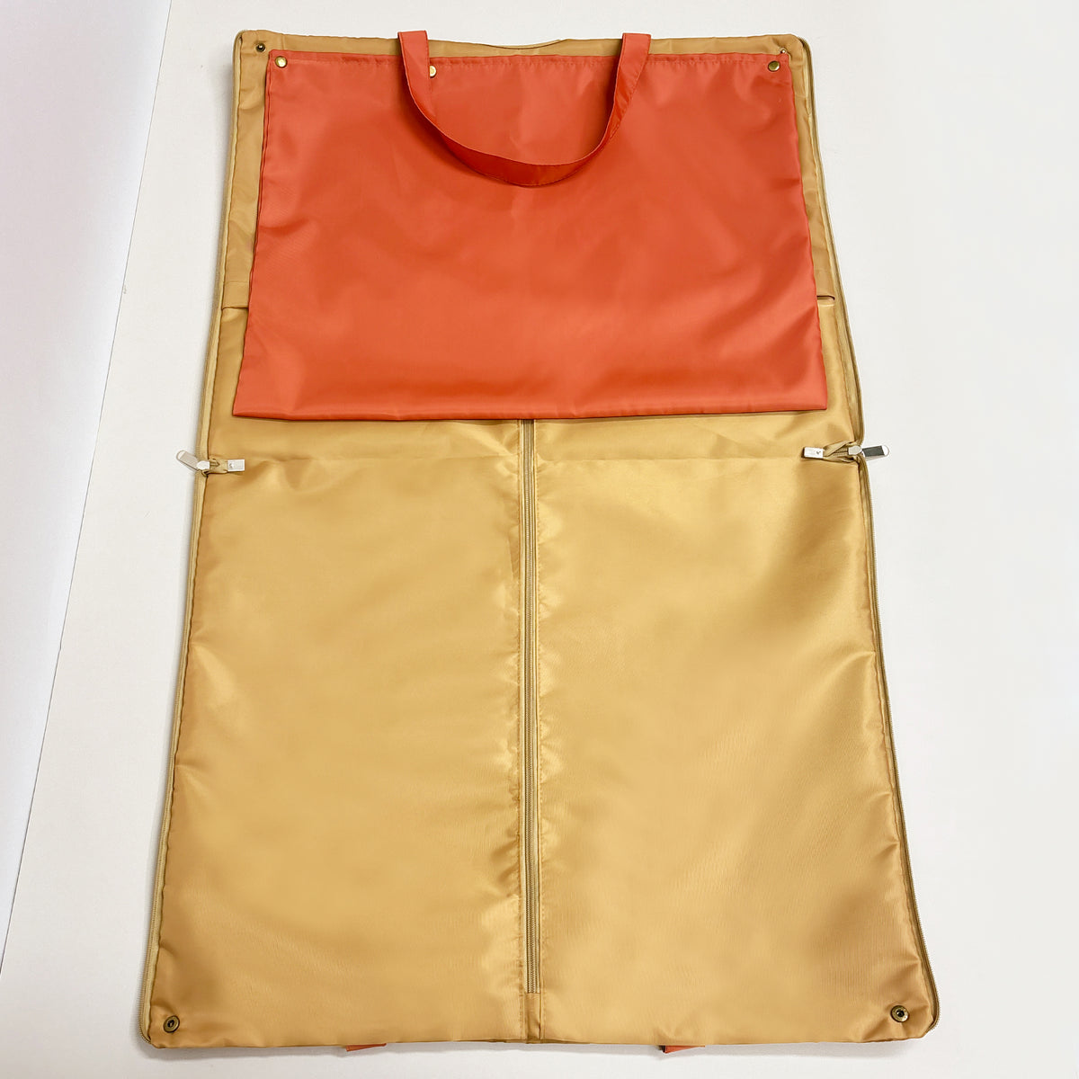 DE-LIANG Gold Suit Bag
