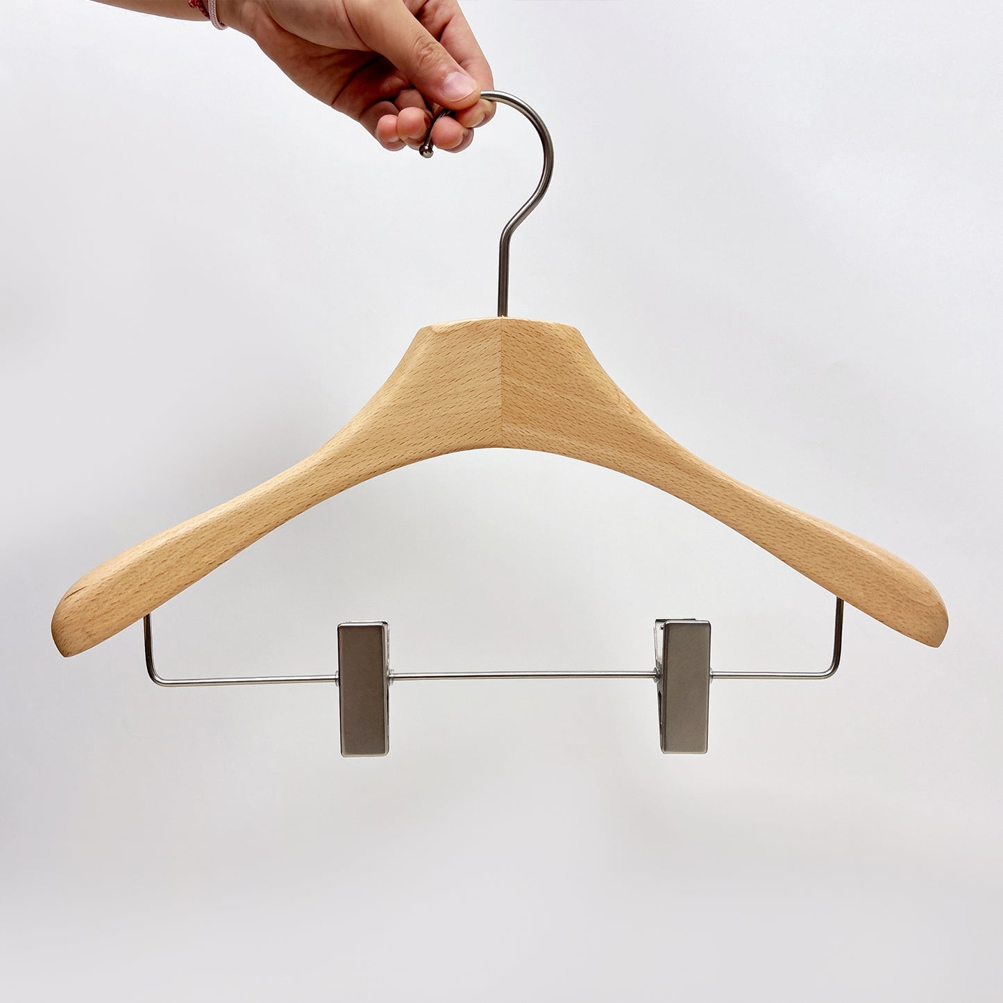 DE-LIANG Premium Beech Wooden Hangers Durable,Non Slip Coat Hangers Heavy Duty- Natural Solid Wood Hangers,Clothes Hangers with Chrome Swivel Hooks,Great for Jacket, Dress, Suit Hangers, Home-It