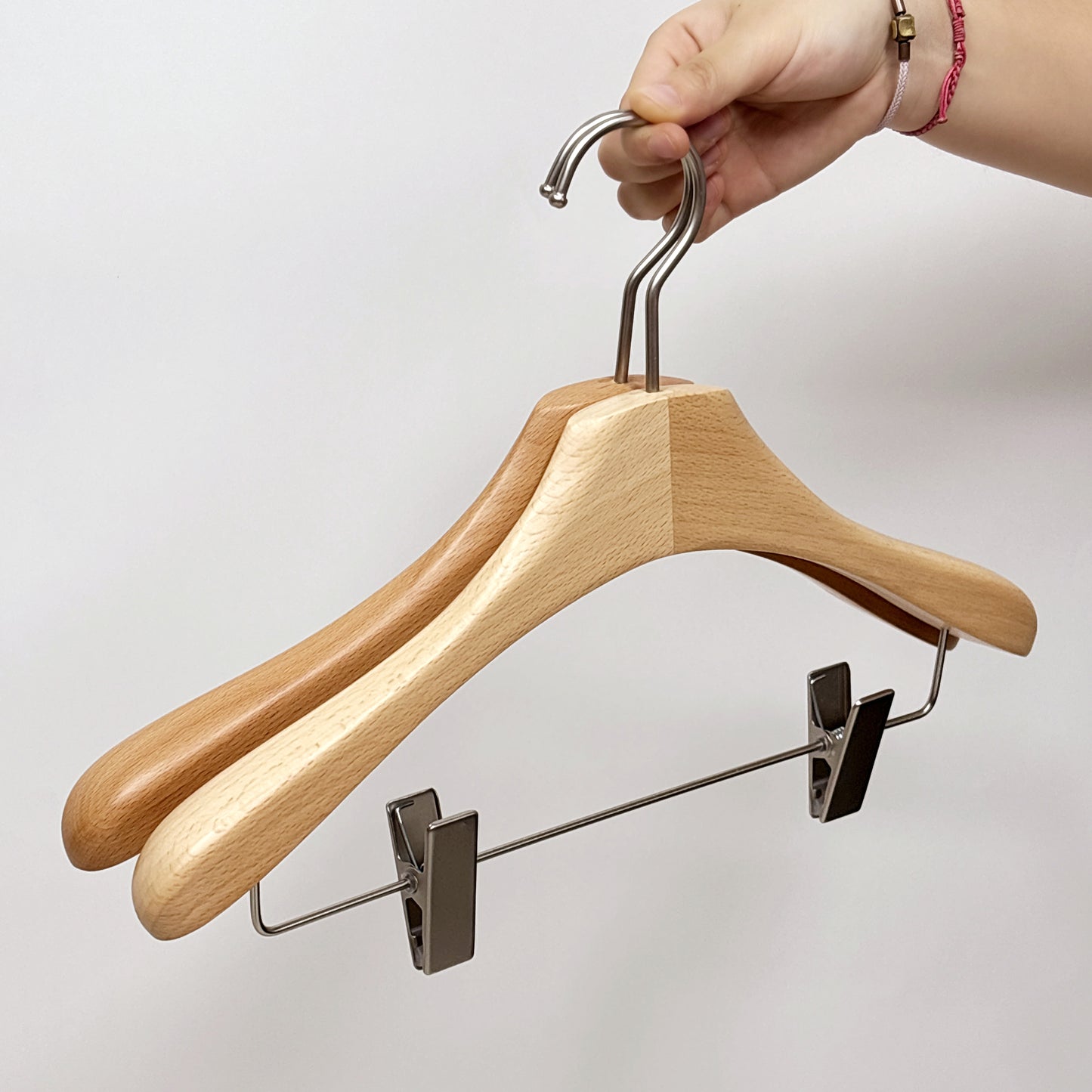 DE-LIANG Premium Beech Wooden Hangers Durable,Non Slip Coat Hangers Heavy Duty- Natural Solid Wood Hangers,Clothes Hangers with Chrome Swivel Hooks,Great for Jacket, Dress, Suit Hangers, Home-It