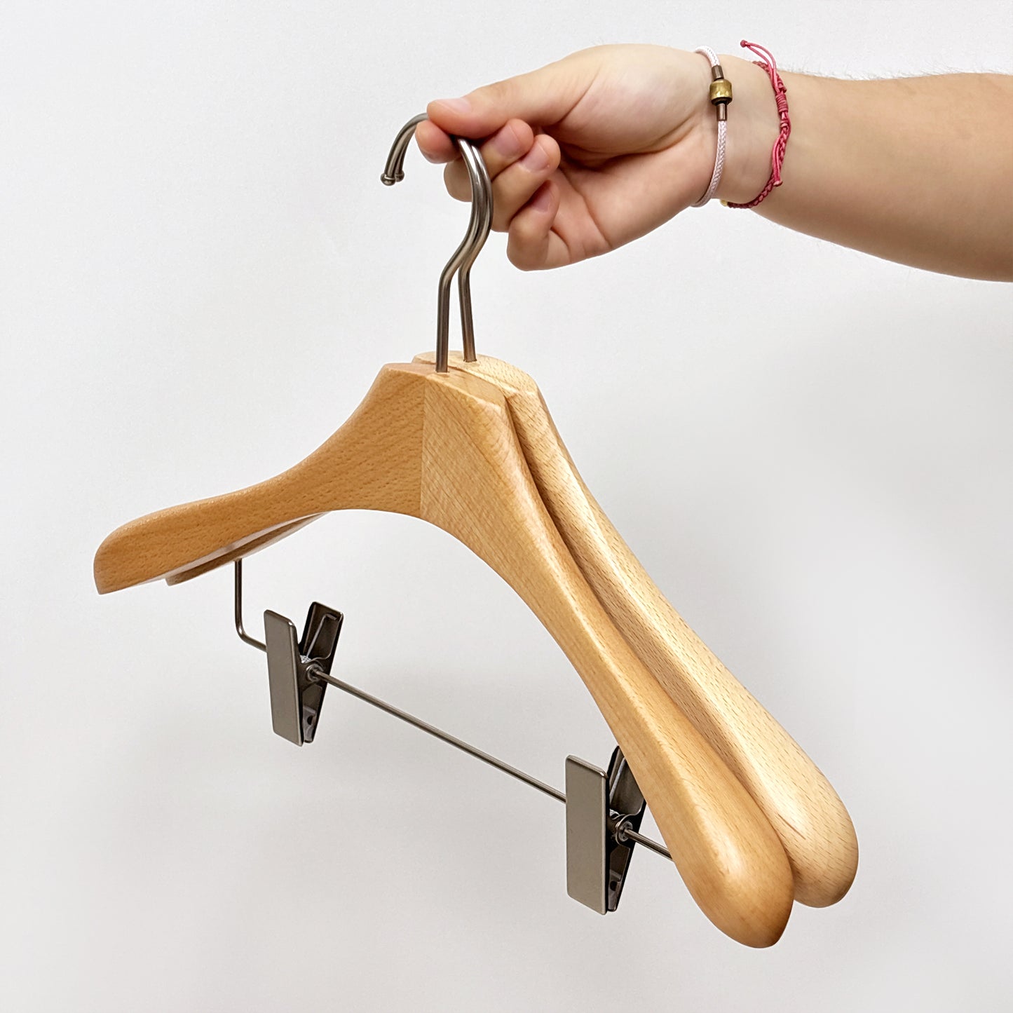 DE-LIANG Premium Beech Wooden Hangers Durable,Non Slip Coat Hangers Heavy Duty- Natural Solid Wood Hangers,Clothes Hangers with Chrome Swivel Hooks,Great for Jacket, Dress, Suit Hangers, Home-It
