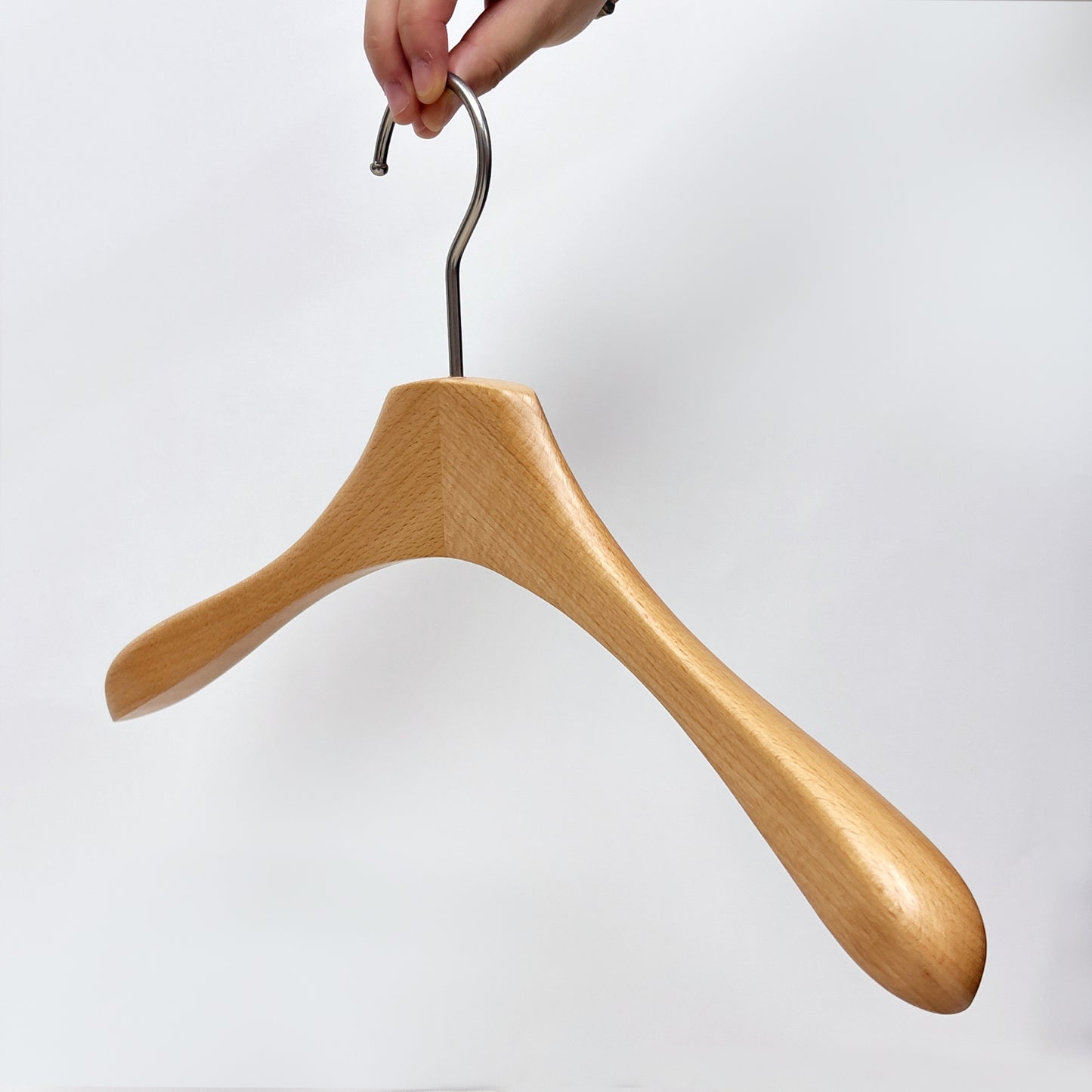 DE-LIANG Premium Beech Wooden Hangers Durable,Non Slip Coat Hangers Heavy Duty- Natural Solid Wood Hangers,Clothes Hangers with Chrome Swivel Hooks,Great for Jacket, Dress, Suit Hangers, Home-It