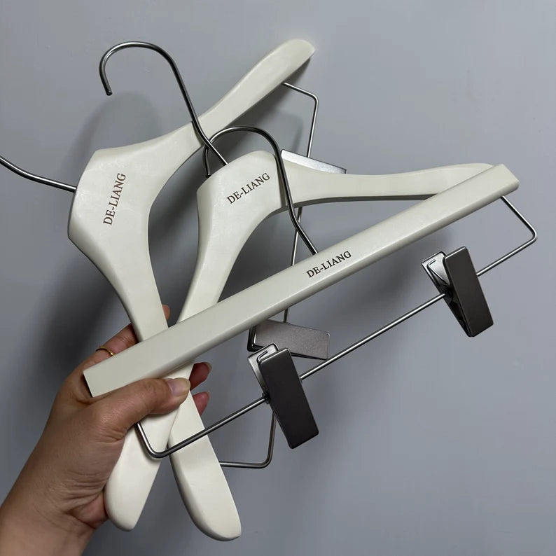 DE-LIANG | Beech Wood Clothes Hangers | Milk White Finish | Custom Logo | Bulk 50pcs