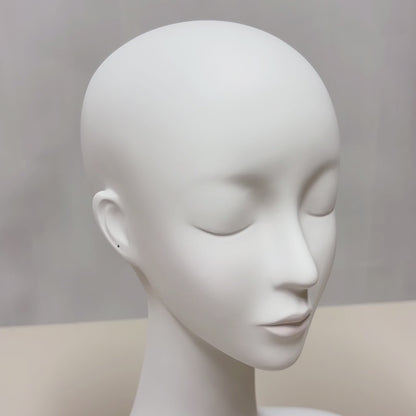 DE-LIANG Luxury Matte White Fiberglass Female Head Mannequin with Optional Metal Base for Jewelry Display Hat Wigs Dsipaly