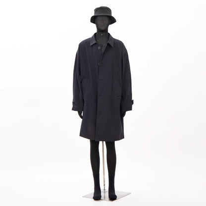 Professional dress form mannequin with abstract head design