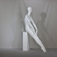 Load image into Gallery viewer, DE-LIANG High-end Glossy Display Female Full Body Mannequin,Clothing Store Model Props Women Full-body model
