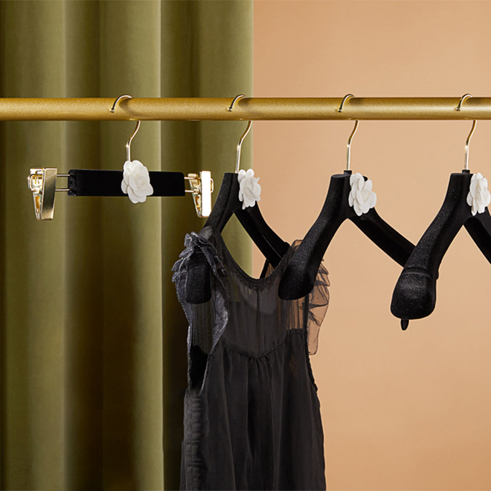 DE-LIANG Luxury Black Velvet Hanger, Clothing Hanger with Camellia, Clothing Display Rack, Bottom Clip Pant clothing hanger Non-slip,Bridal